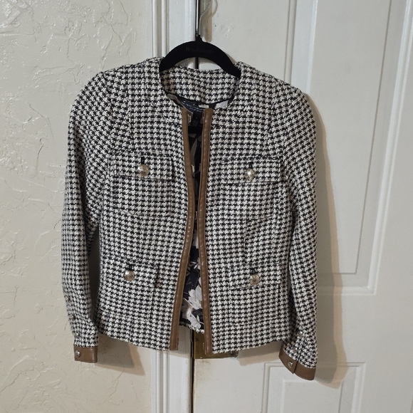 White House Black Market Houndstooth Blazer with Brown Trim - Picture 4 of 16